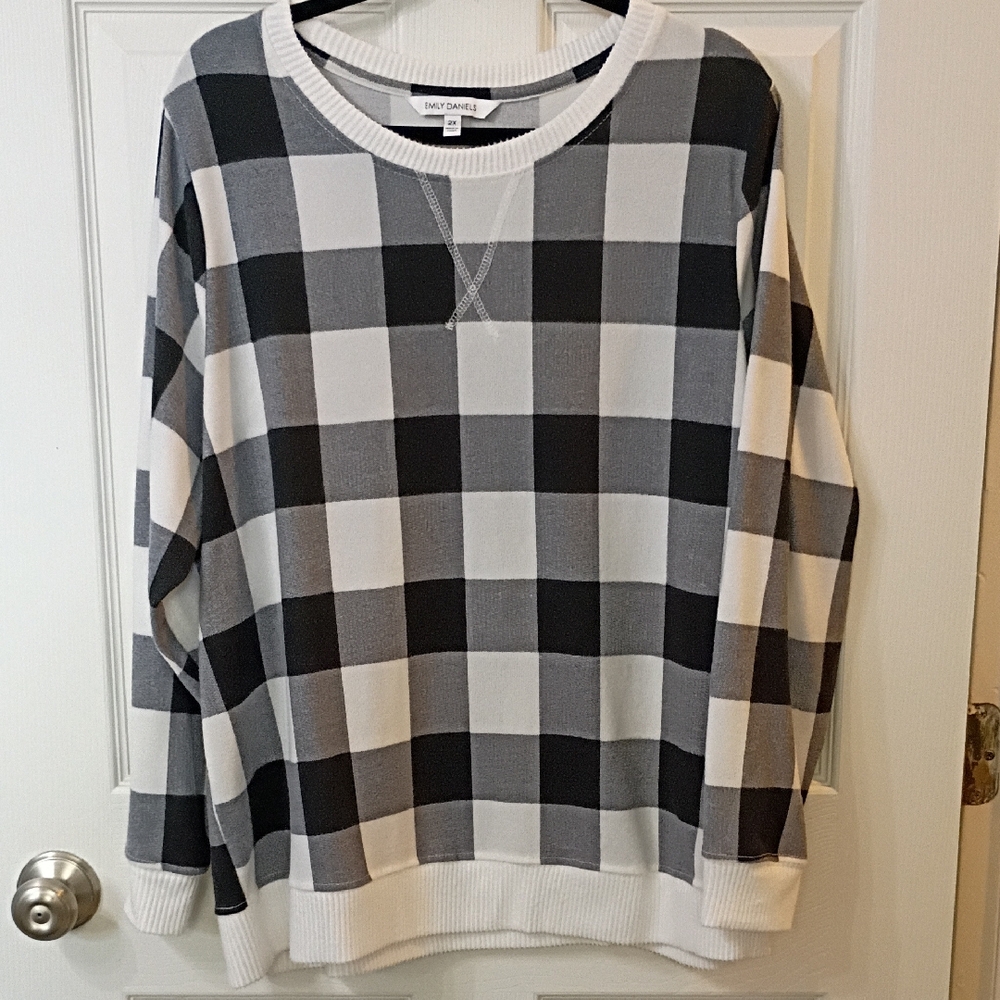 Emmy Daniel Gray & White Buffalo Check Pullover Sweatshirt